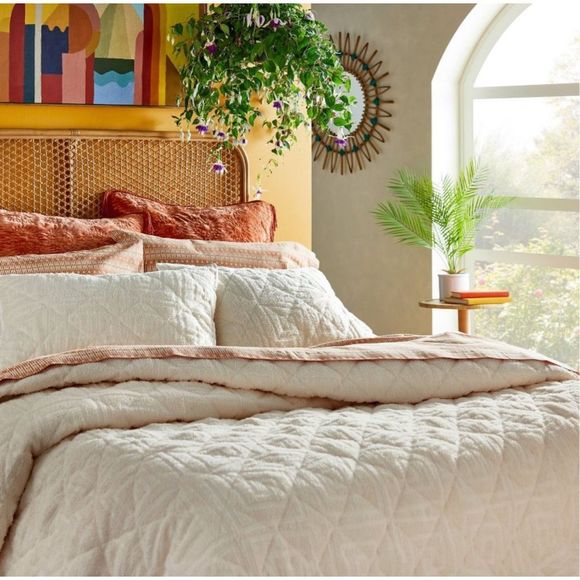 Opalhouse Other - King Chenille Quilt Ivory - Opalhouse™ designed with Jungalow™